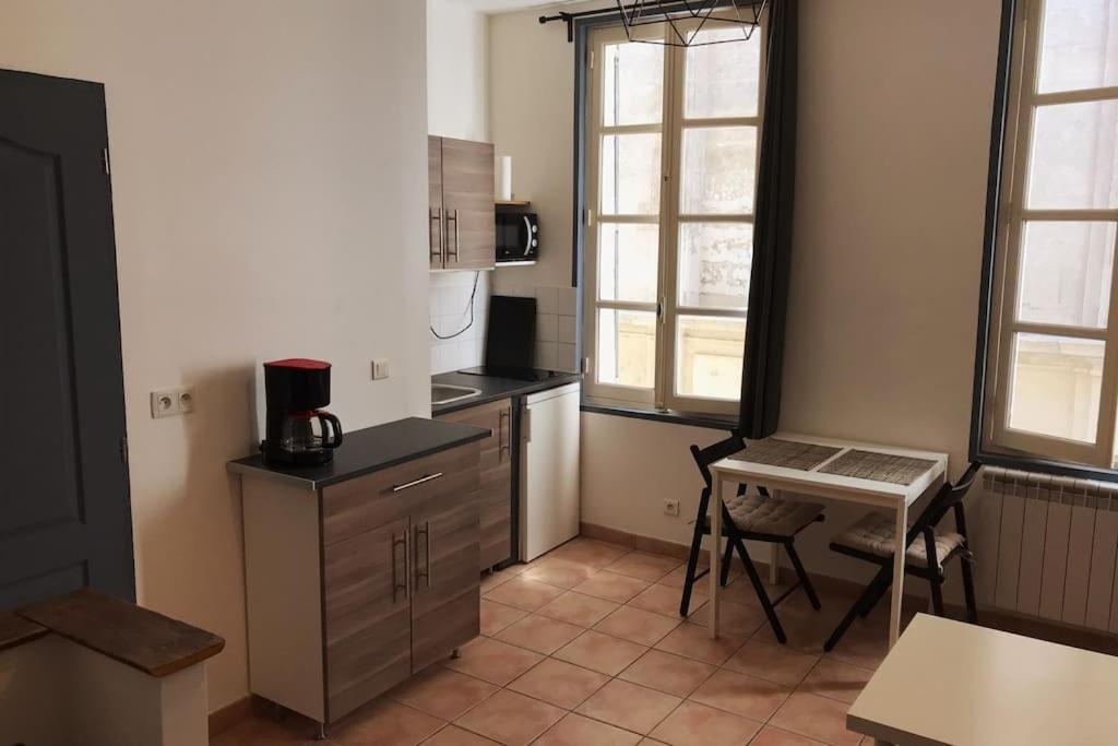 Studio Tout Confort - Intra-Muros - Plein Centre 亞維農 外观 照片